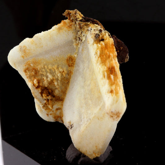 Baryte, Siderite. 24.56 carats. Mésage Mine, Vizille, France
