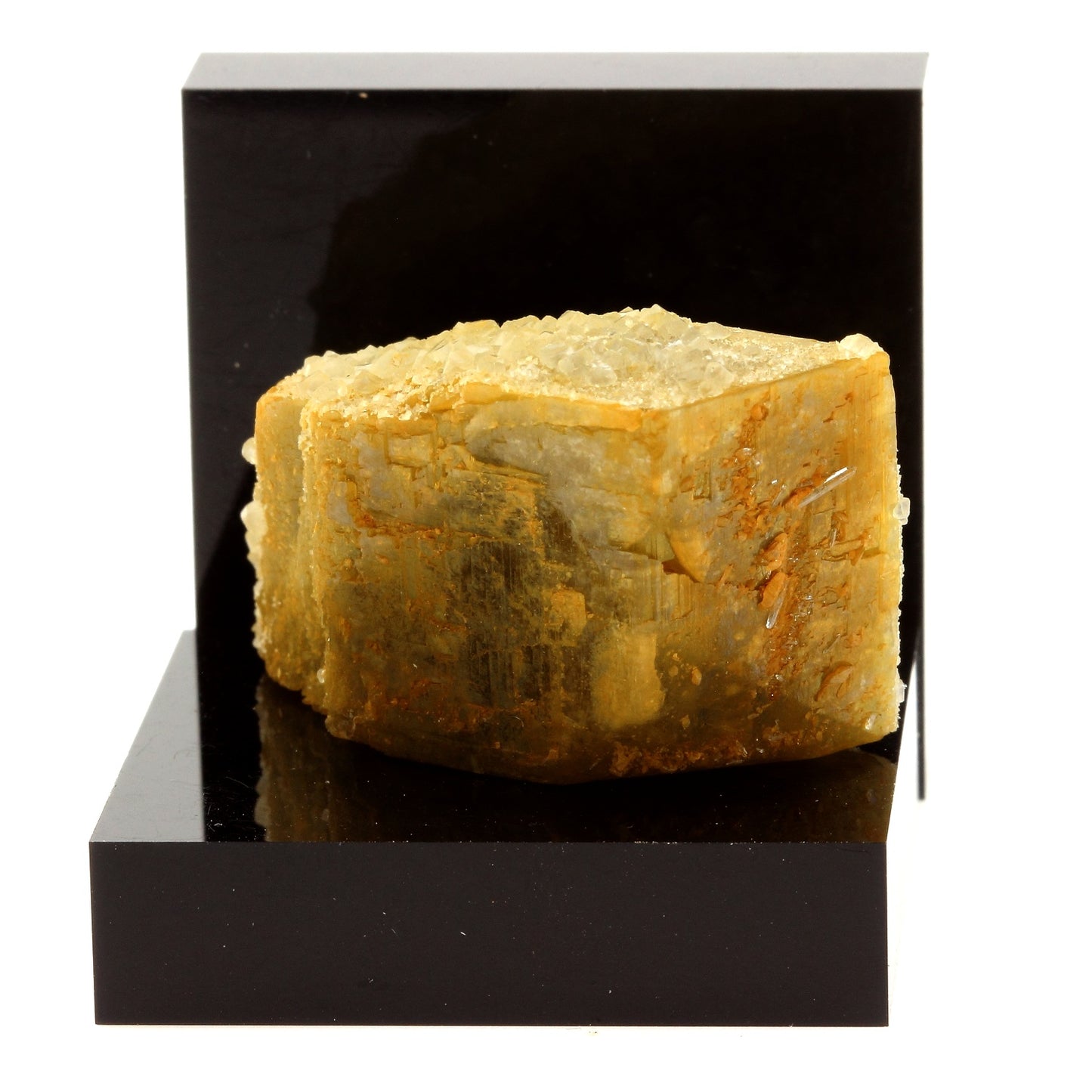 Siderite, Quartz, Calcite. 189.8 carats. Mésage Mine, Vizille, France
