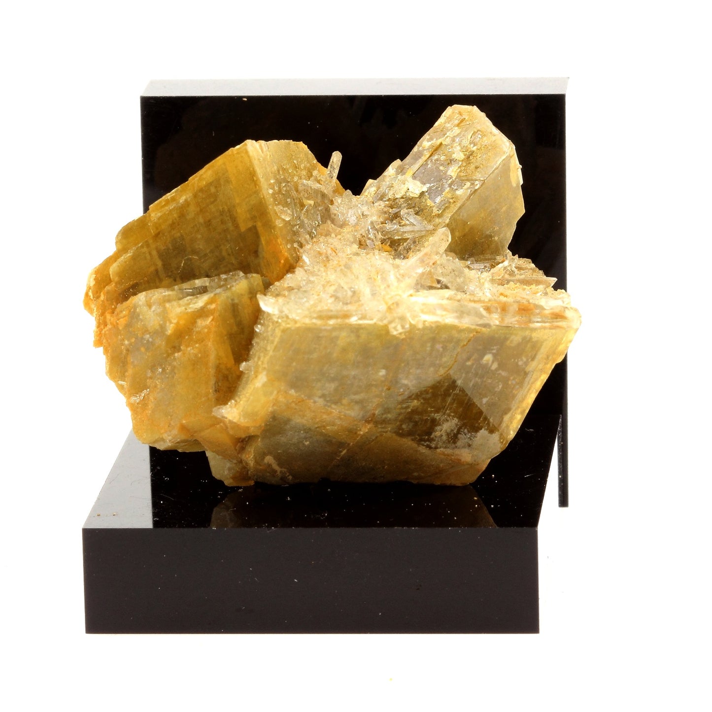 Siderite, Quartz, Calcite. 310.2 carats. Mésage Mine, Vizille, France