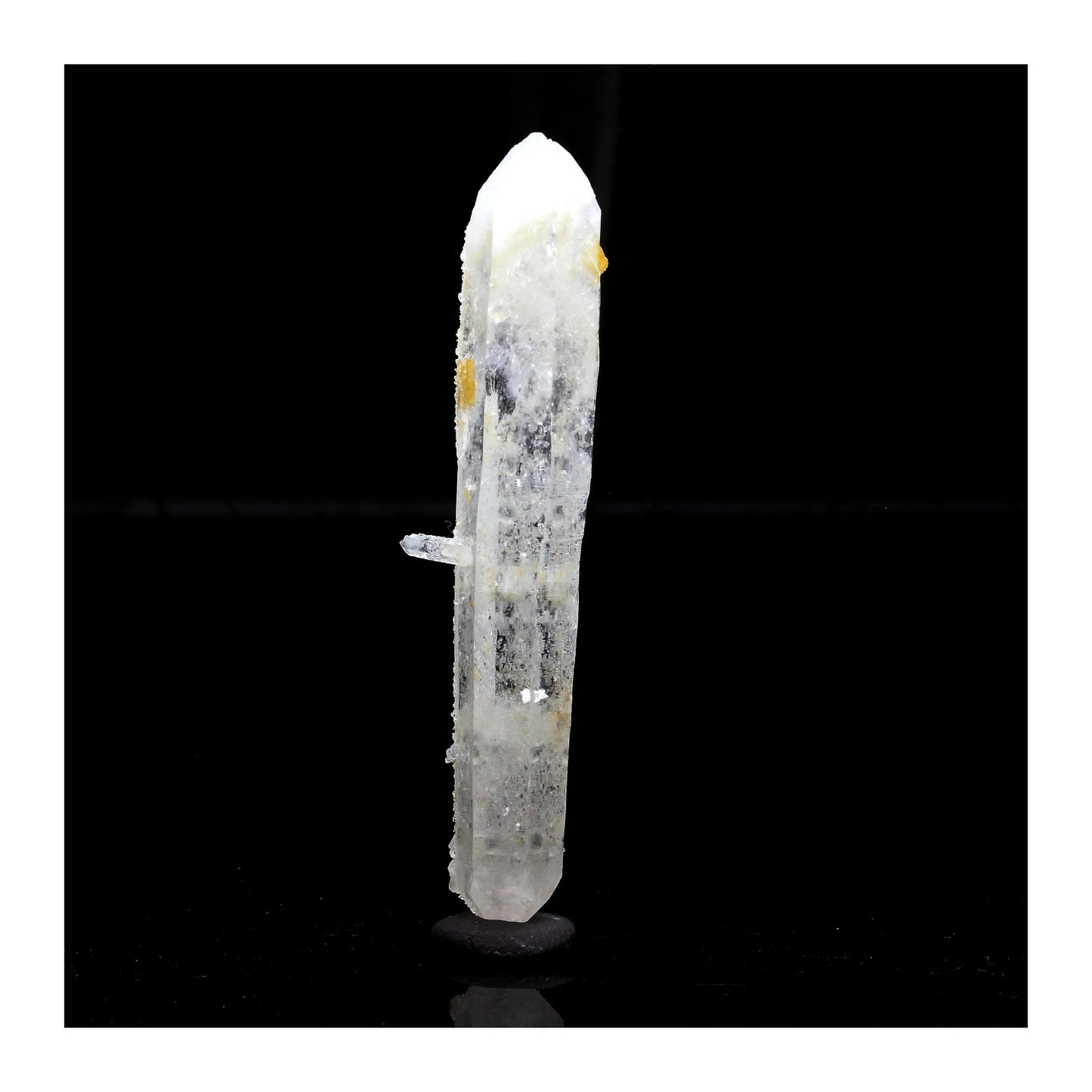 Quartz, Calcite, Siderite. 32.09 carats. Mésage Mine, Vizille, France