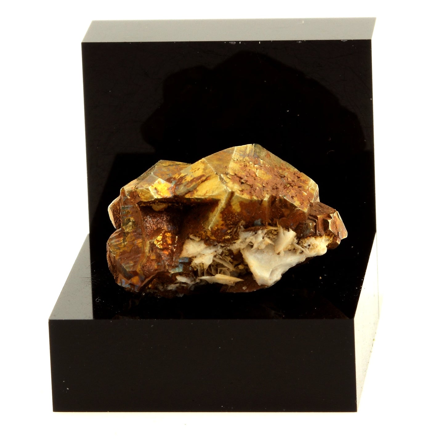 Pyrite, Baryte, Siderite. 62.61 carats. Mésage Mine, Vizille, France