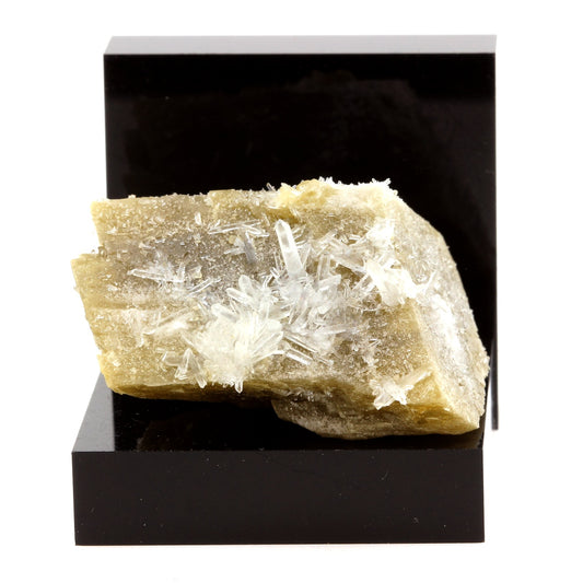 Siderite, Quartz, Calcite. 247.5 carats. Mésage Mine, Vizille, France