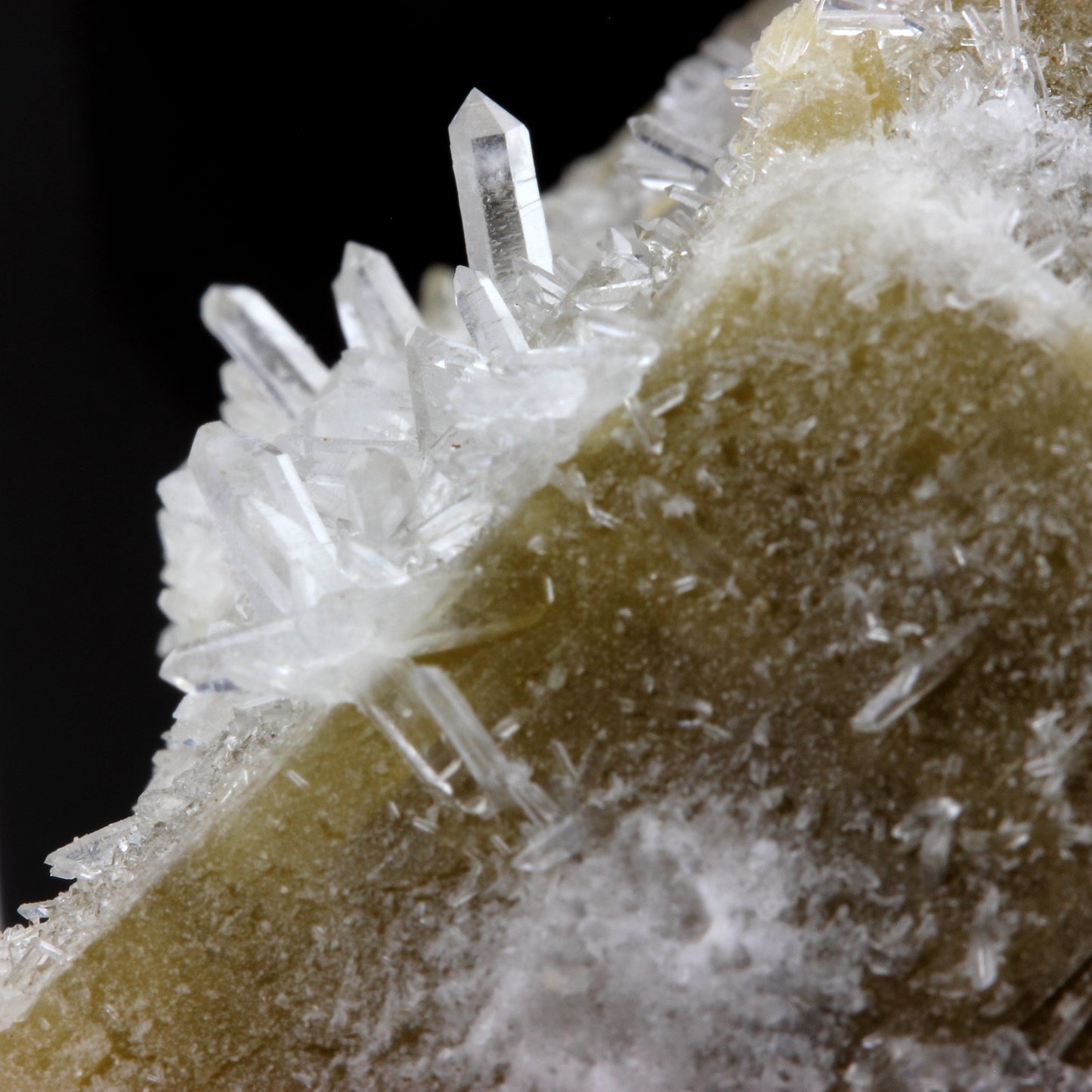 Siderite, Quartz, Calcite. 247.5 carats. Mésage Mine, Vizille, France