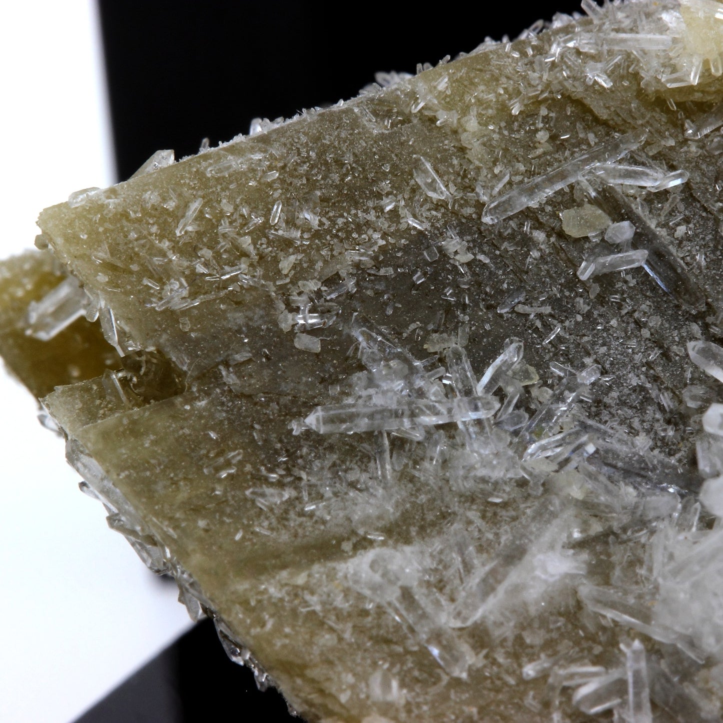Siderite, Quartz, Calcite. 247.5 carats. Mésage Mine, Vizille, France