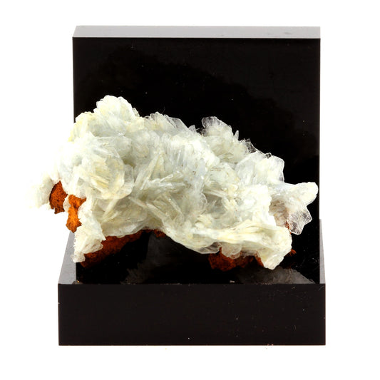 Baryte. 151.2 carats. Cerro Warihuyn, Miraflores, Pérou