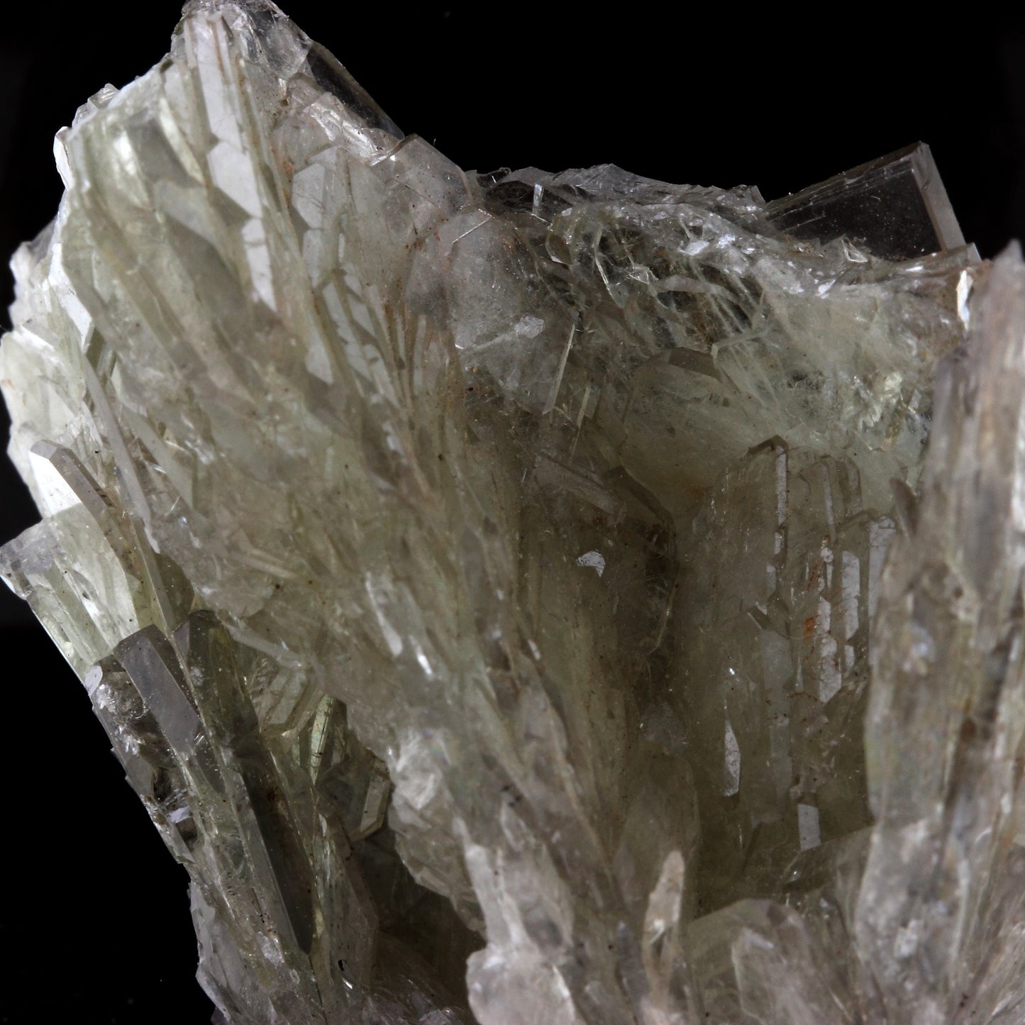 Baryte. 435.5 carats. Cerro Warihuyn, Miraflores, Pérou