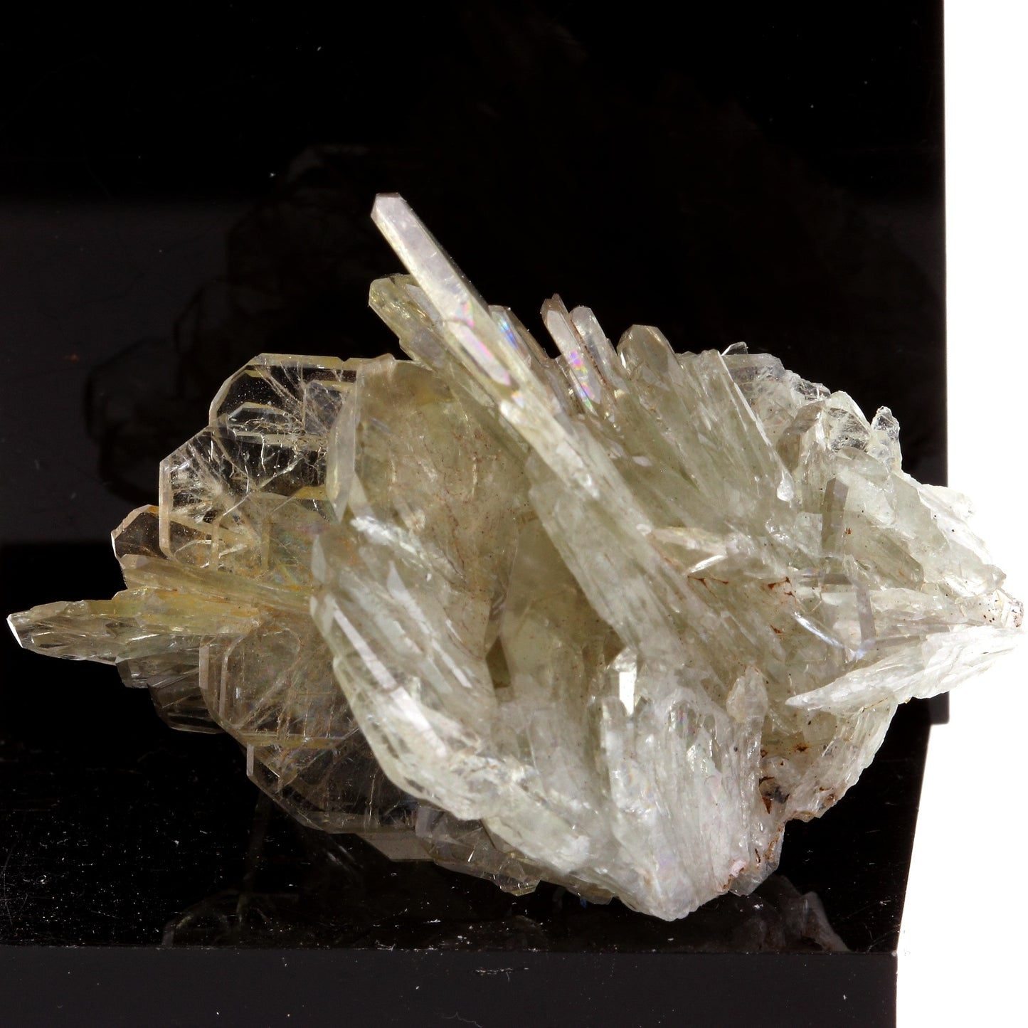 Baryte. 233.4 carats. Cerro Warihuyn, Miraflores, Pérou