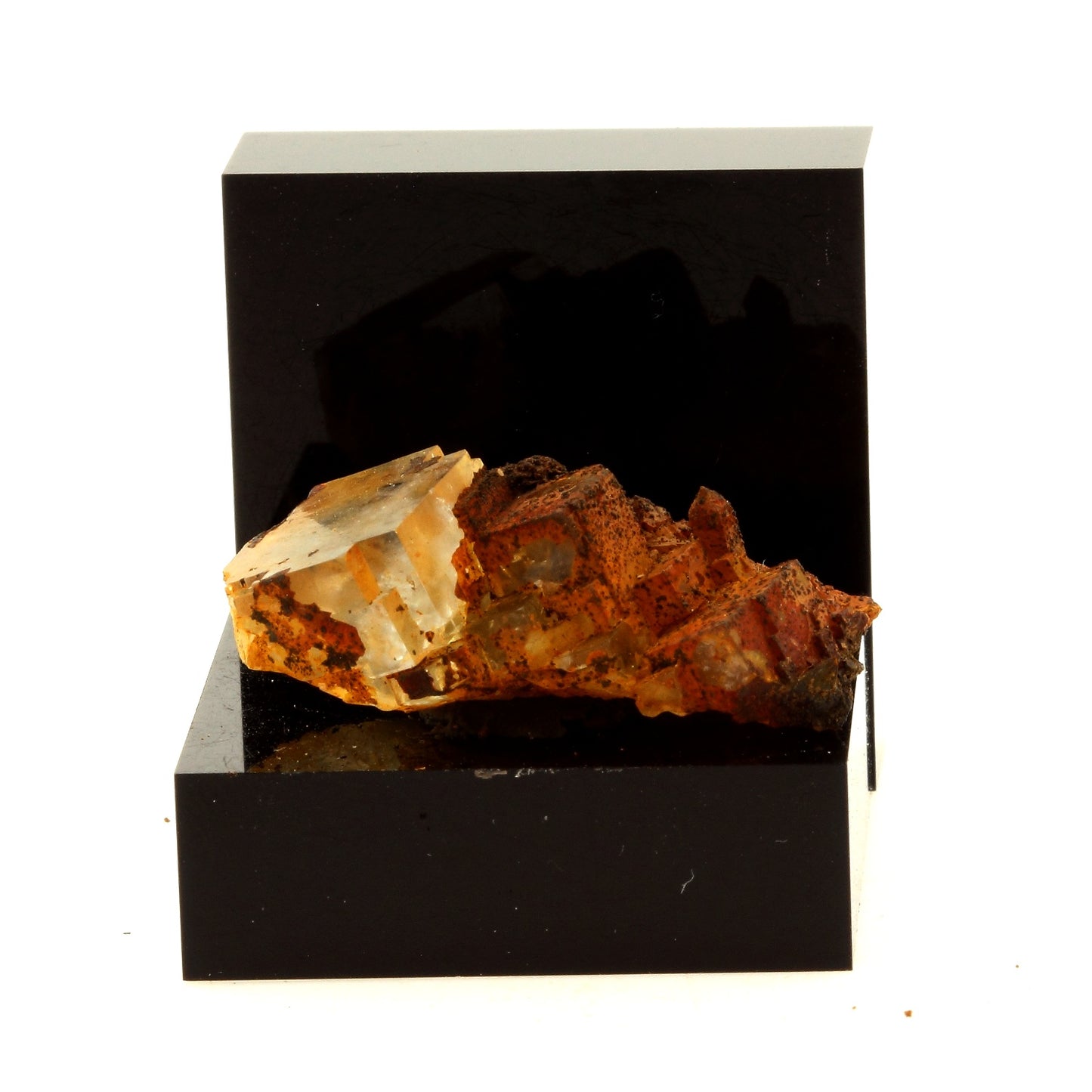 Fluorite + Quartz. 38.1 carats. Langeac, Haute-Loire, France