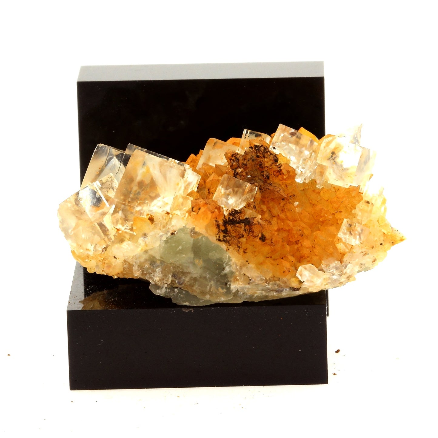 Fluorite + Quartz. 117.1 carats. Langeac, Haute-Loire, France