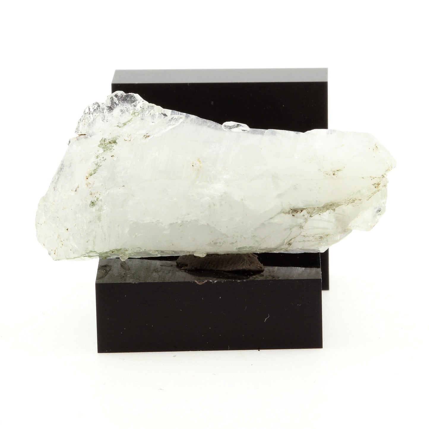 Quartz, Chlorite. 76.5 carats, Saint Jean de Maurienne, Savoie, France