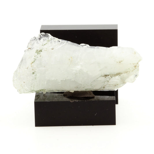 Quartz, Chlorite. 76.5 carats, Saint Jean de Maurienne, Savoie, France