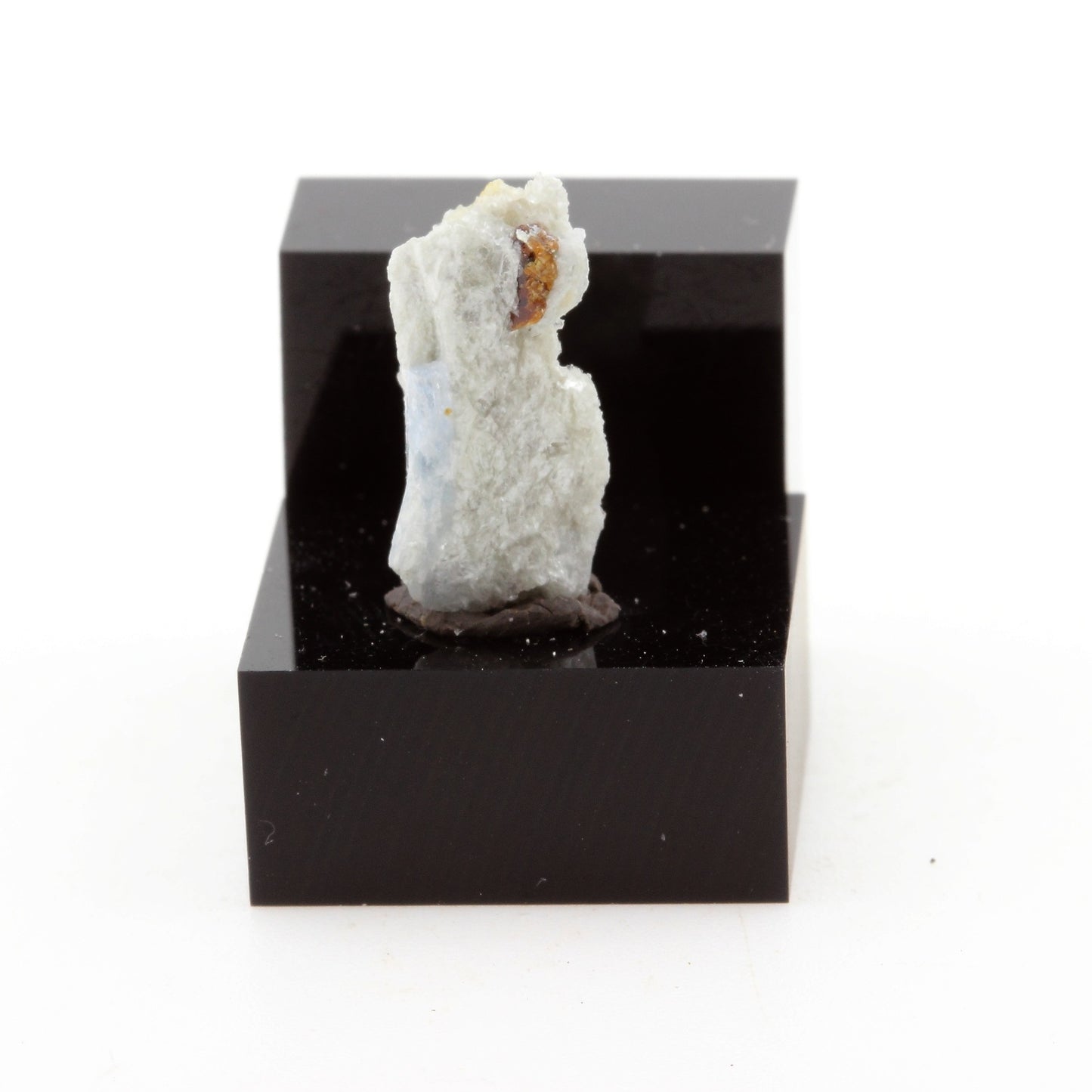 Cyanite Disthène. 4.4 carats. Pizzo Forno, Ticino, Suisse