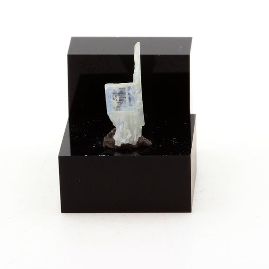 Cyanite Disthène. 2.23 carats. Pizzo Forno, Ticino, Suisse