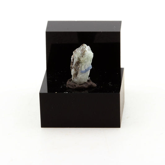 Cyanite Disthène. 1.0 carats. Pizzo Forno, Ticino, Suisse