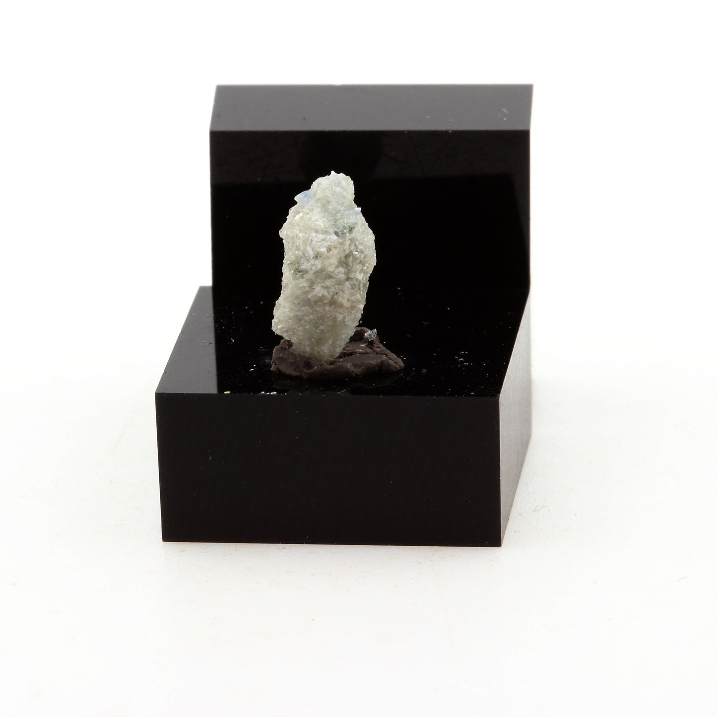 Cyanite Disthène. 1.82 carats. Pizzo Forno, Ticino, Suisse