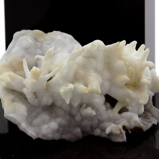 Aragonite. 124.8 carats. Mésage Mine, Vizille, France