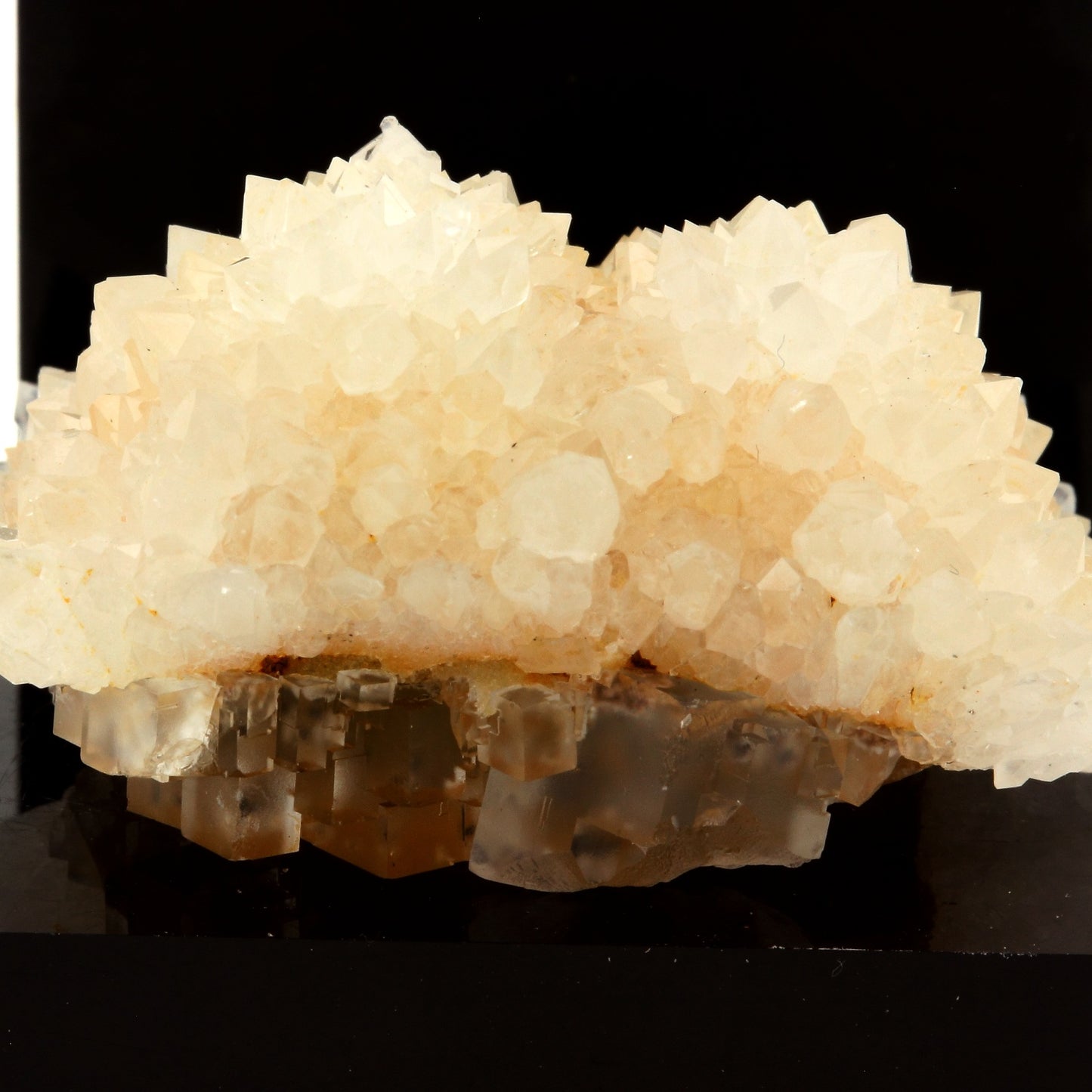Fluorite + Quartz. 183.3 carats. Pratclaux, Langeac, Haute-Loire, France