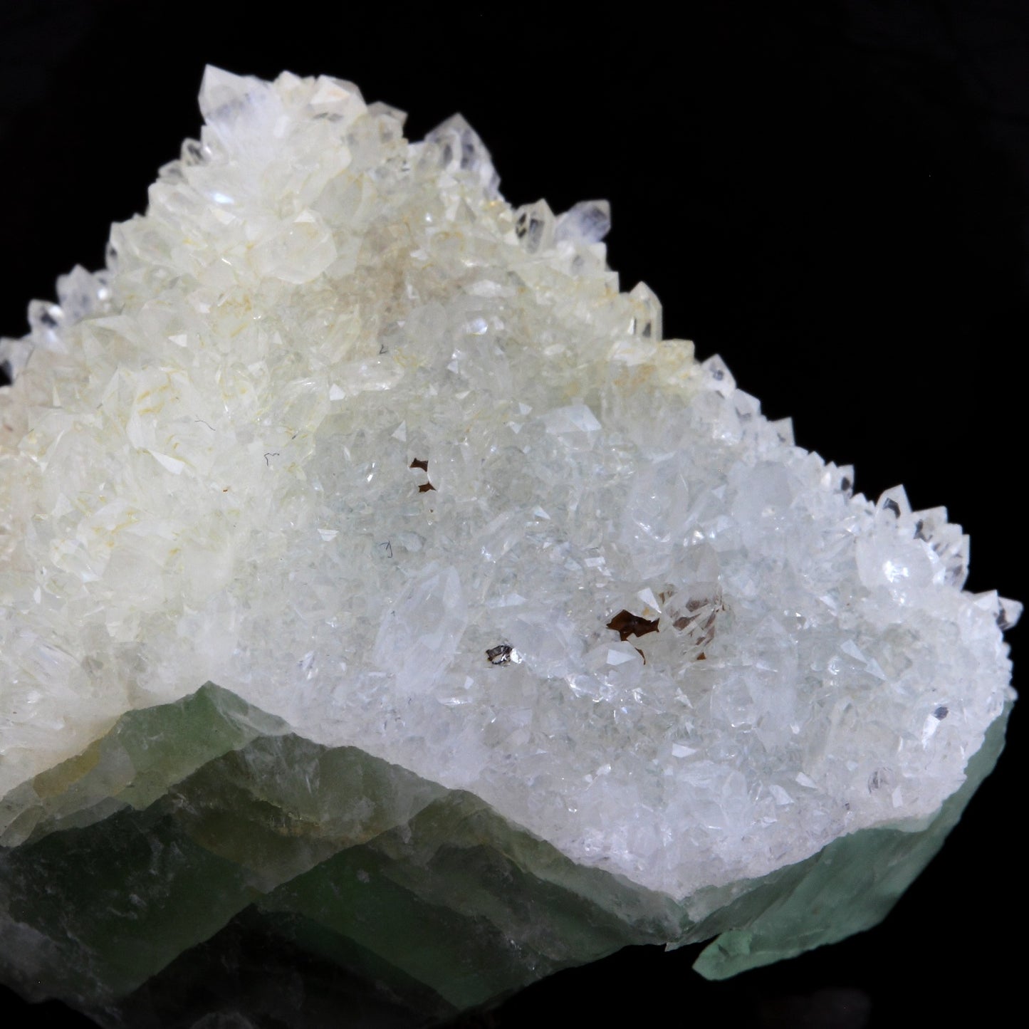 Fluorite + Quartz. 172.5 carats. Pratclaux, Langeac, Haute-Loire, France