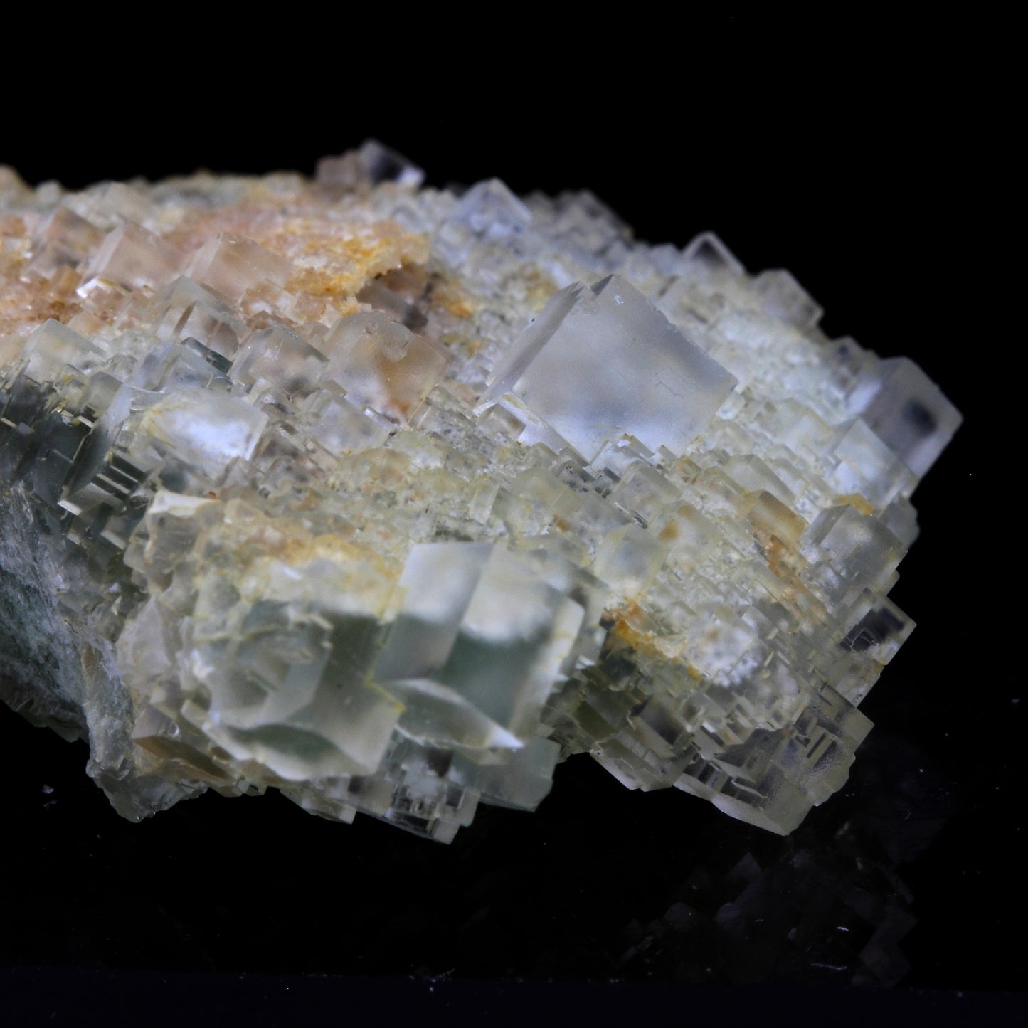 Fluorite + Quartz. 130.1 carats. Pratclaux, Langeac, Haute-Loire, France