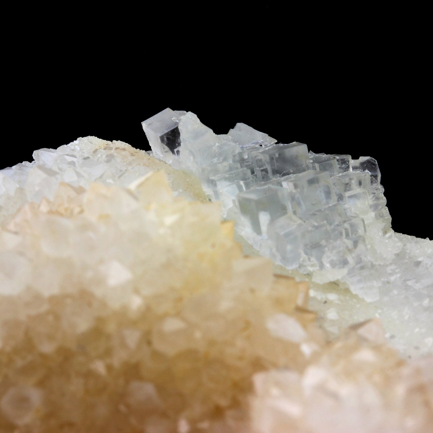 Fluorite + Quartz. 1335.3 carats. Pratclaux, Langeac, Haute-Loire, France
