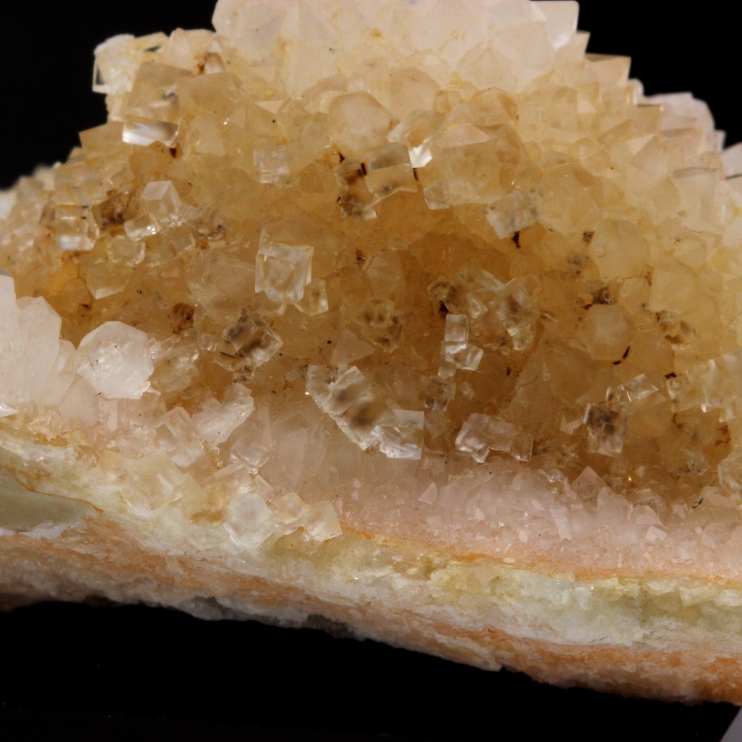 Fluorite. 427.1 carats. Pratclaux, Langeac, Haute-Loire, France