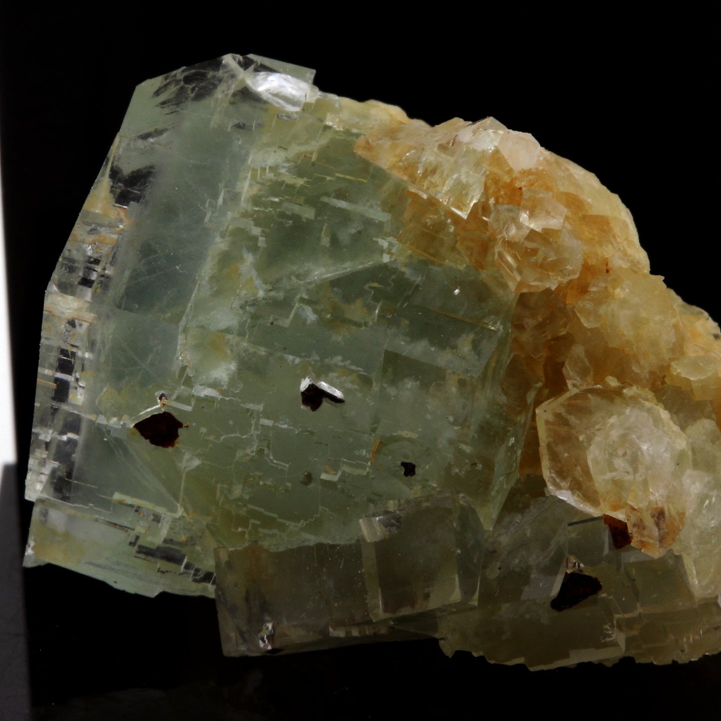 Fluorite. 83.9 carats. Pratclaux, Langeac, Haute-Loire, France