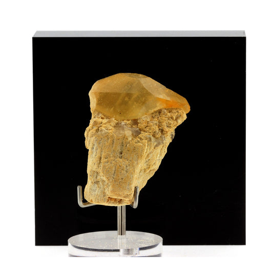 Calcite. 235.4 carats. Moux, Aude, France