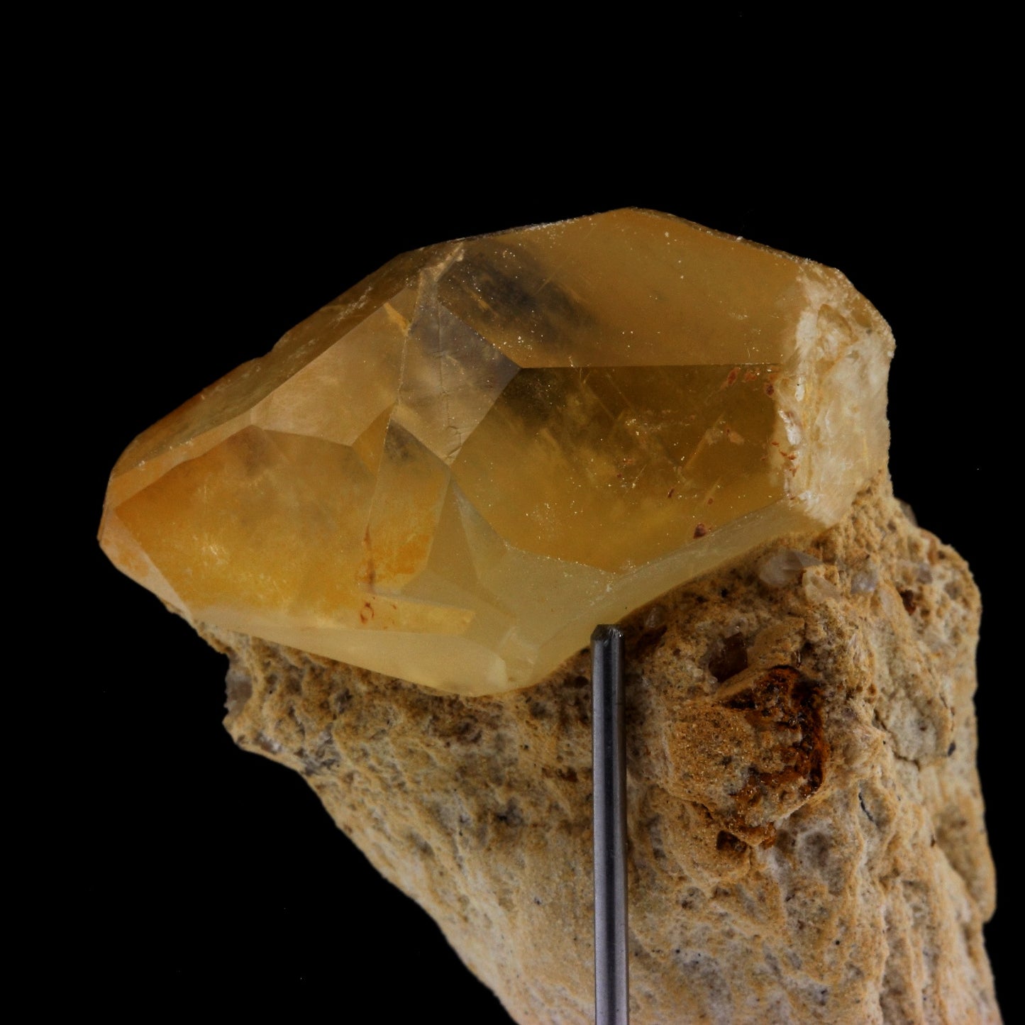 Calcite. 235.4 carats. Moux, Aude, France