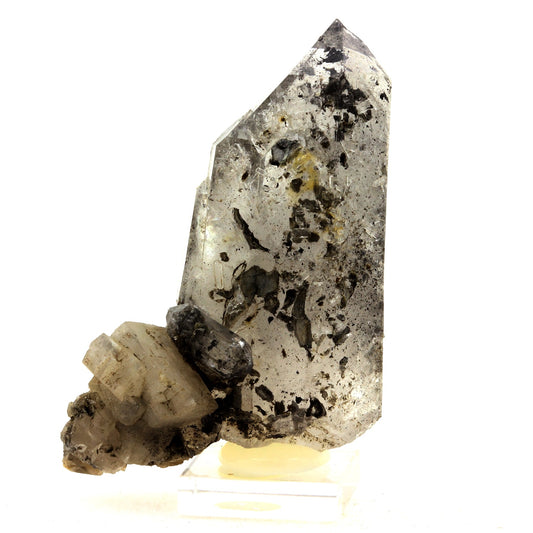 Quartz avec inclusions d'Ardoise + Calcite. 195.9 carats. Col de La Croix de Fer, Savoie, France