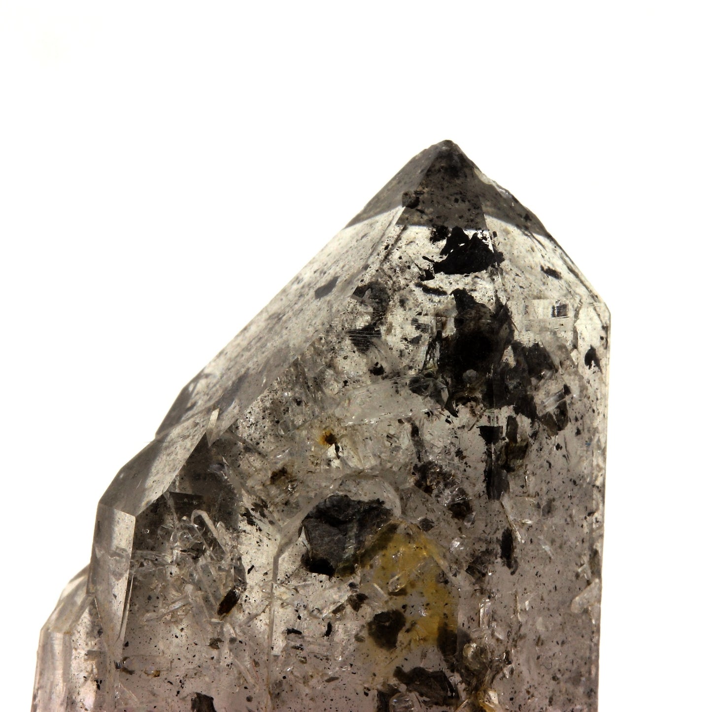 Quartz avec inclusions d'Ardoise + Calcite. 195.9 carats. Col de La Croix de Fer, Savoie, France