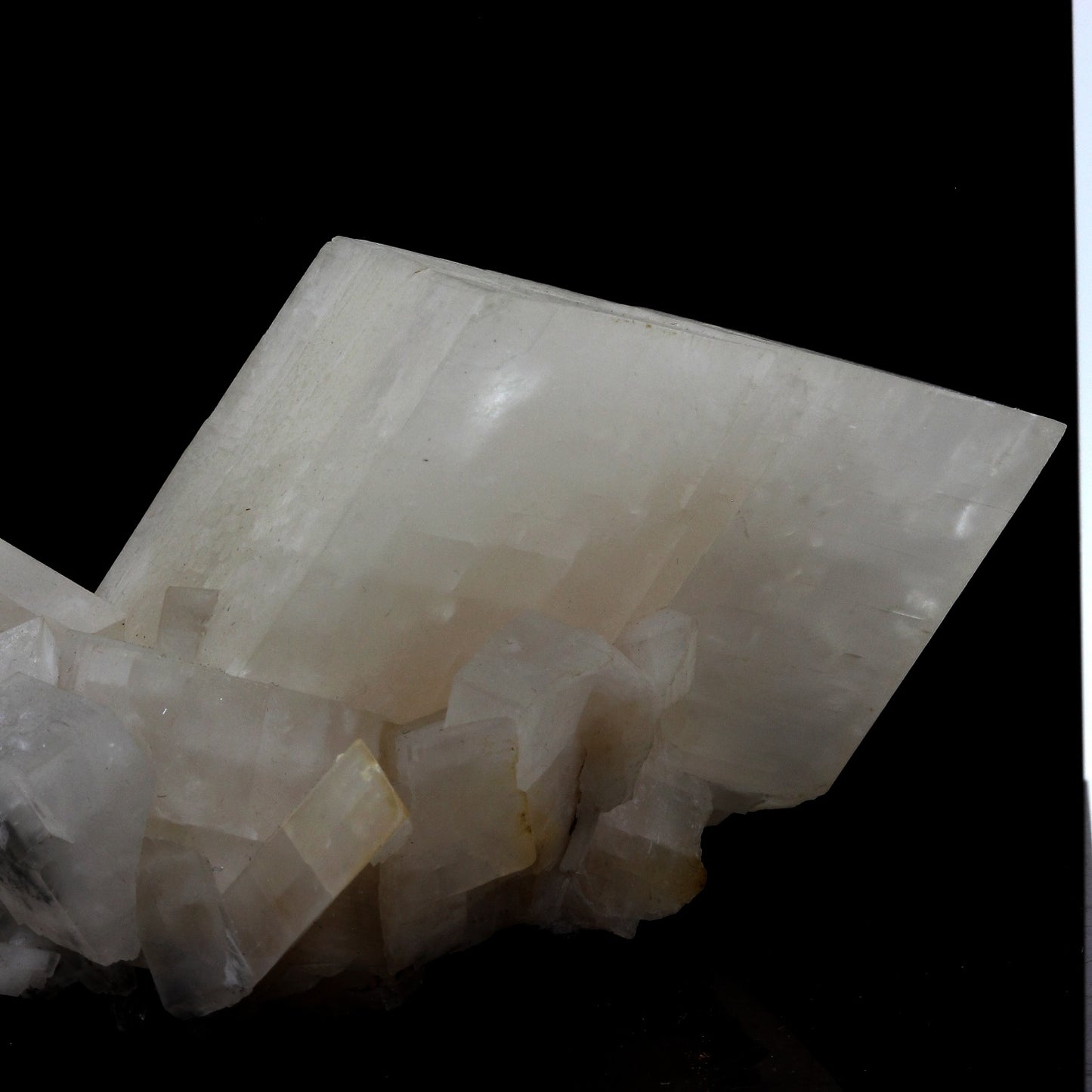 Calcite. 1360.1 carats. Saint-Sorlin-d'Arves, la Maurienne, Savoie, France