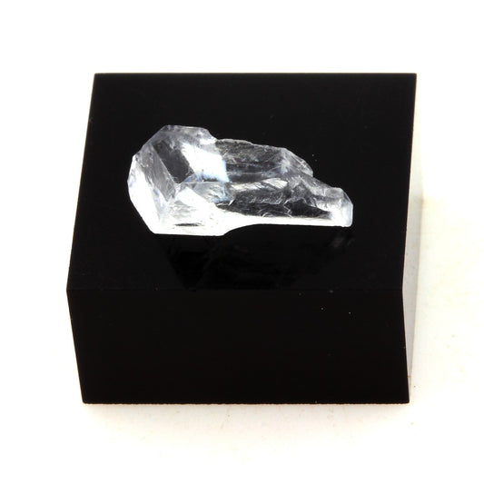 Fluorite. 2.56 carats. Le Beix, Puy-de-Dôme, France