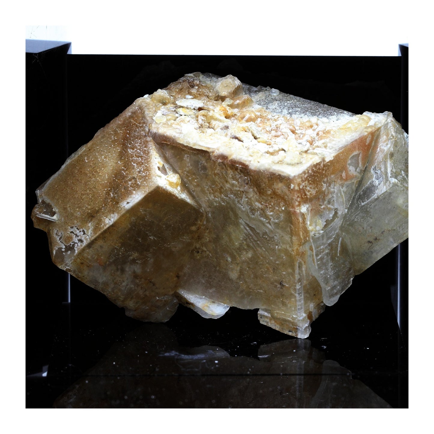 Calcite + Quartz. 903.2 carats. La Mure, Isère, France