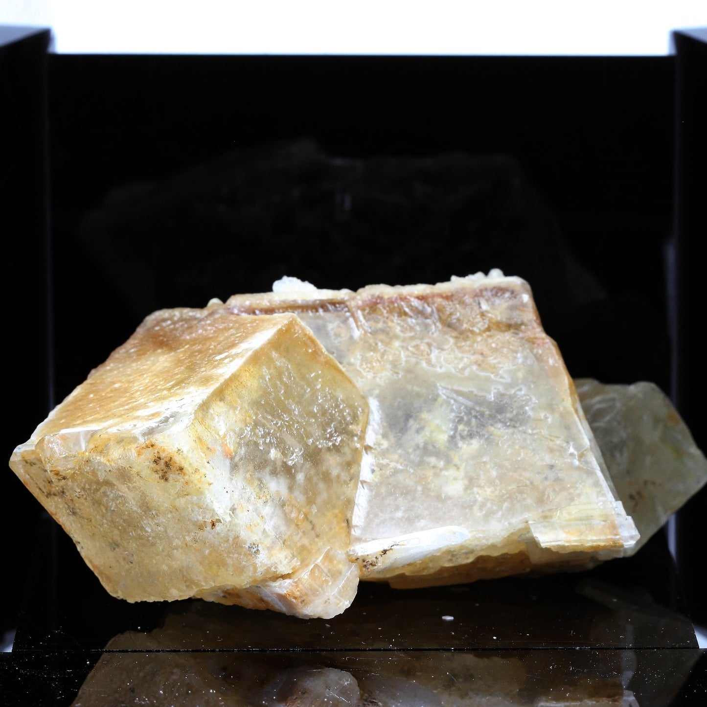 Calcite + Quartz. 903.2 carats. La Mure, Isère, France
