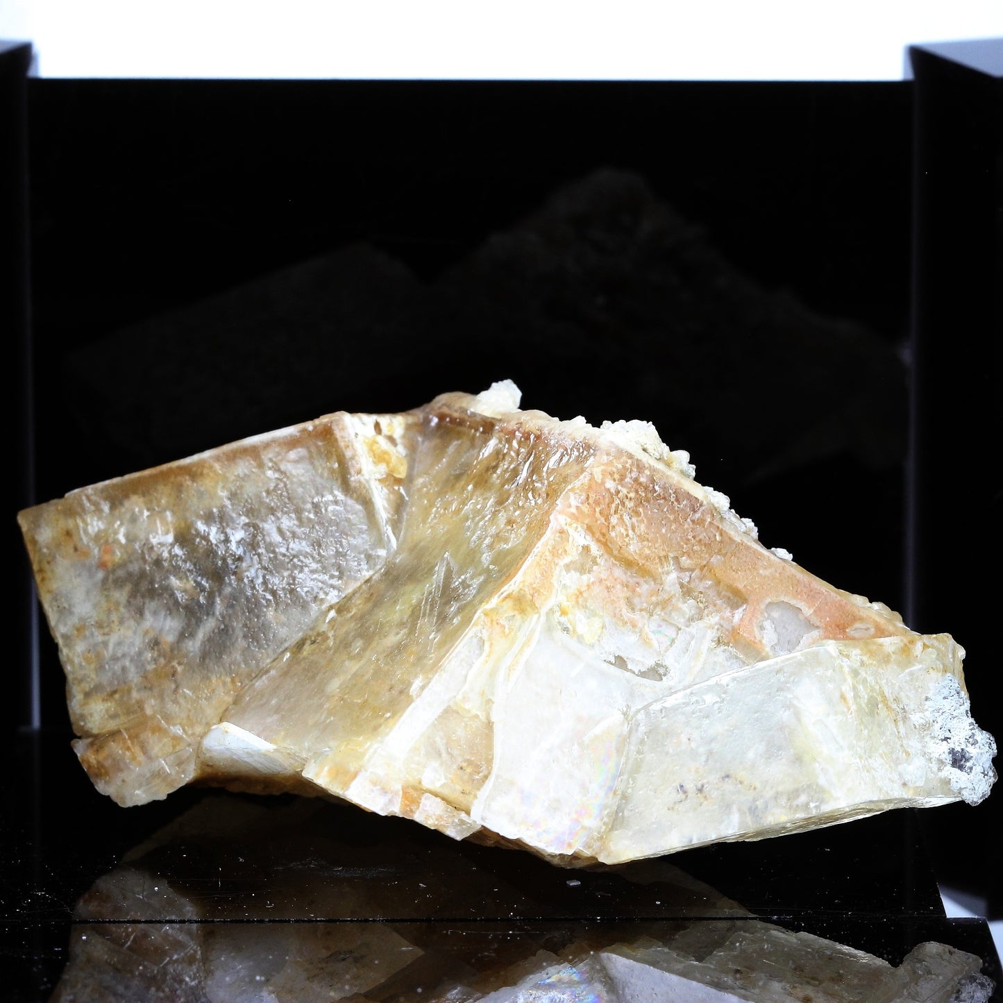 Calcite + Quartz. 903.2 carats. La Mure, Isère, France