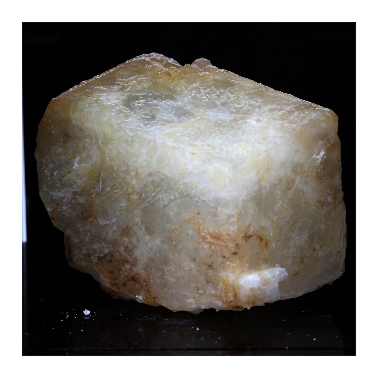 Calcite + Quartz. 549.1 carats. La Mure, Isère, France