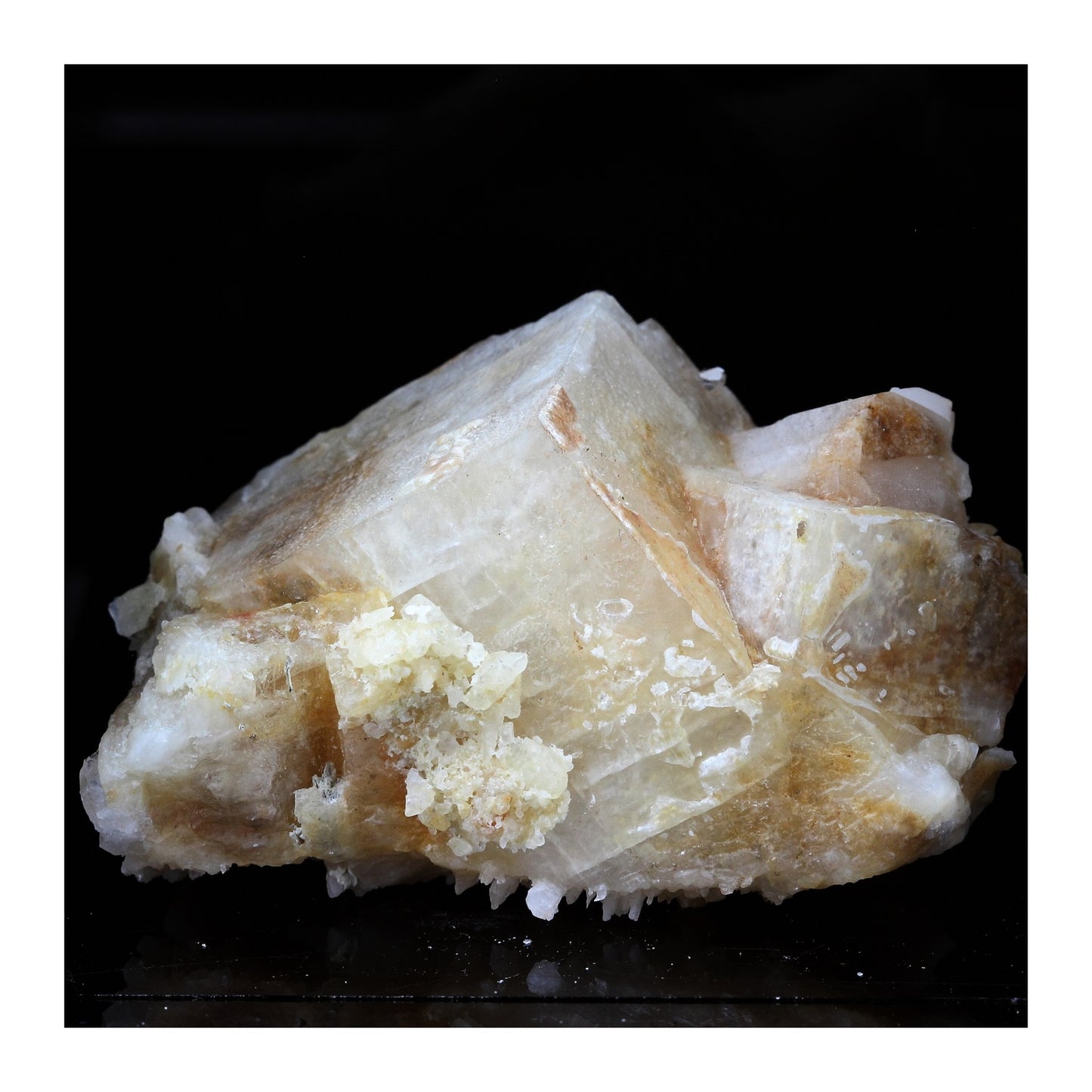 Calcite + Quartz. 446.5 carats. La Mure, Isère, France