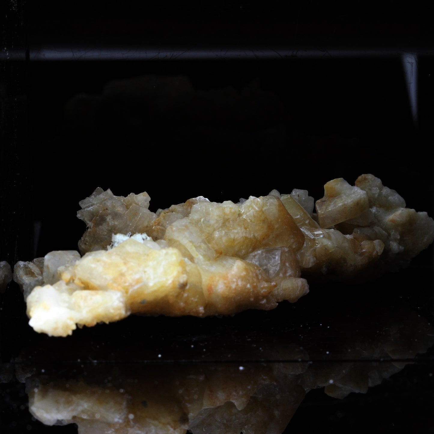 Calcite + Quartz. 382.5 carats. La Mure, Isère, France