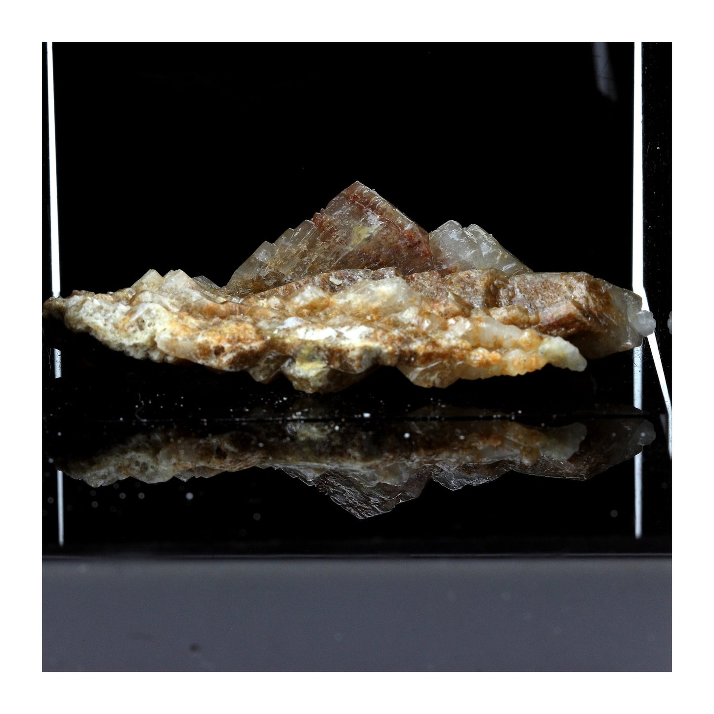 Calcite + Quartz. 185.5 carats. La Mure, Isère, France