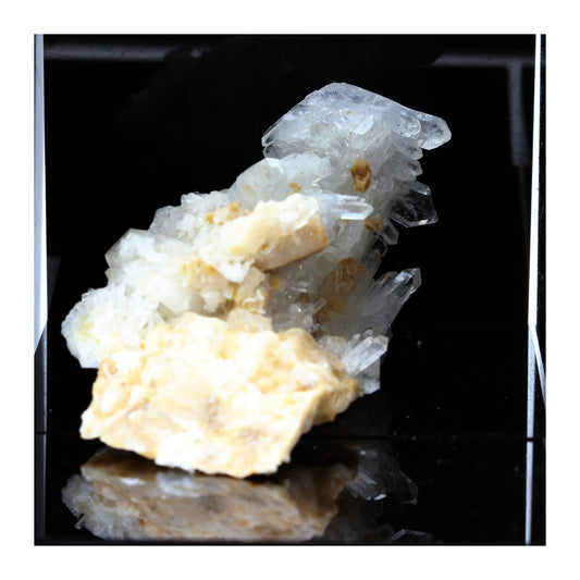 Calcite + Quartz à âme (faden quartz). 496.2 carats. La Mure, Isère, France