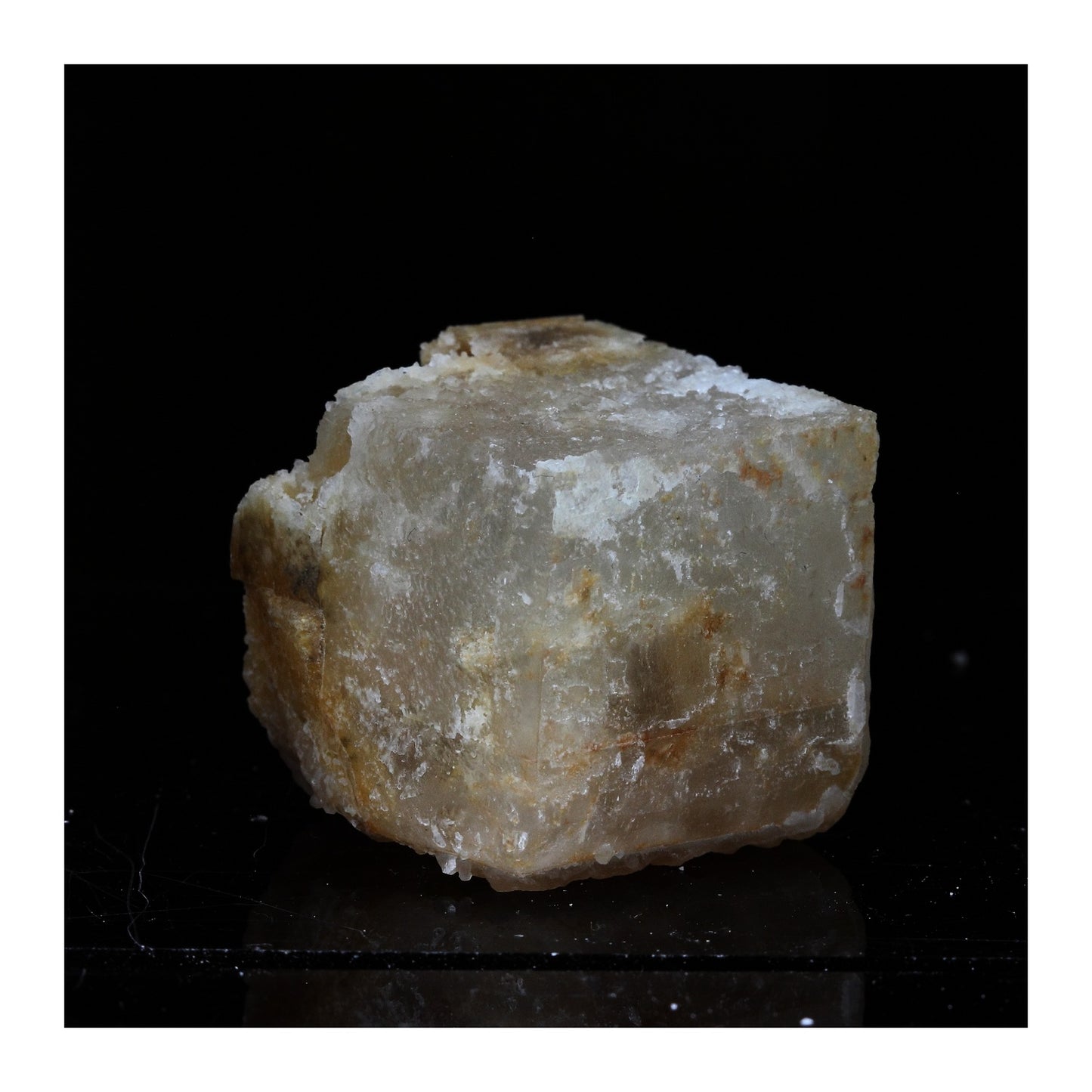 Calcite + Quartz. 160.6 carats. La Mure, Isère, France