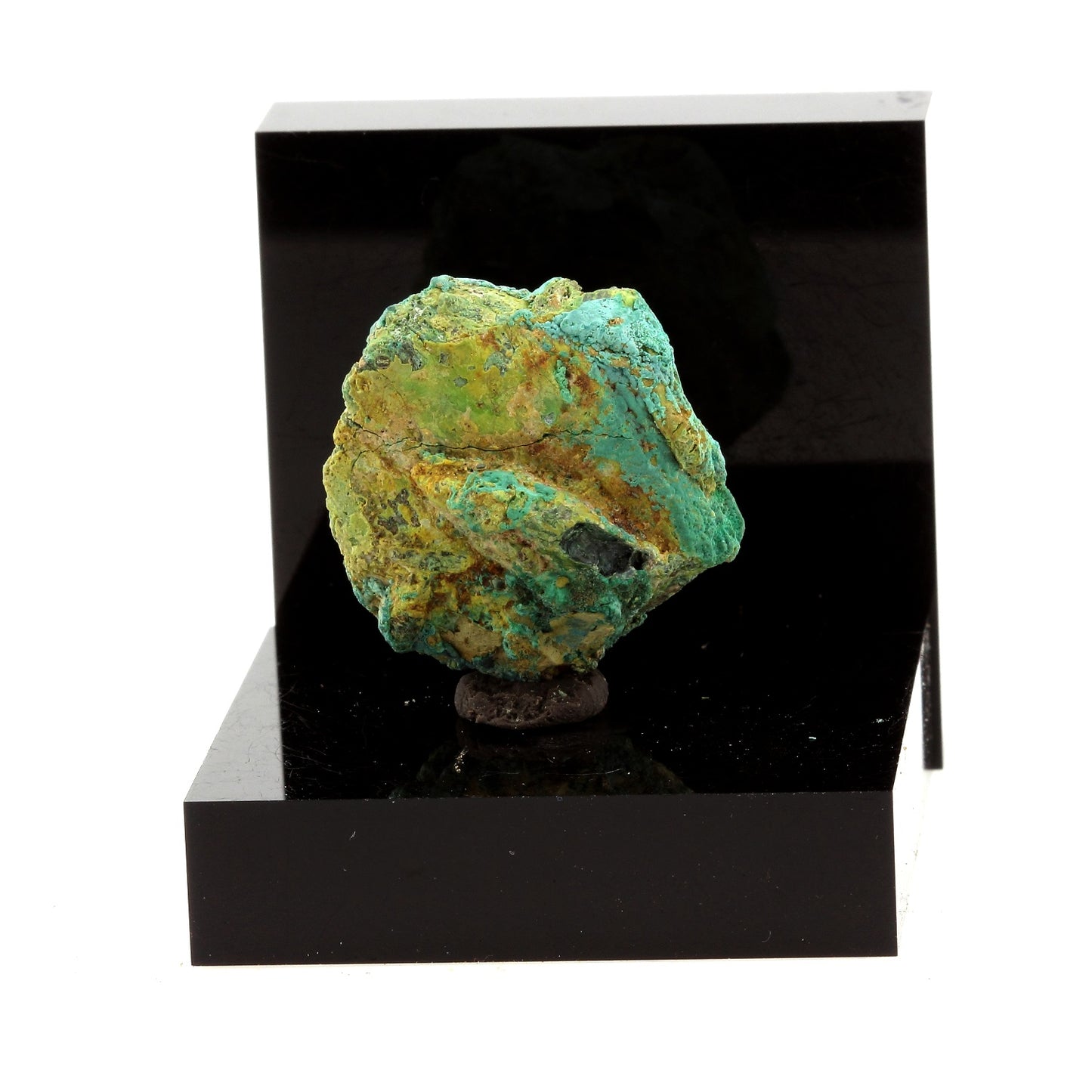 Bournonite. 105.3 carats. La Mure, Isère, France