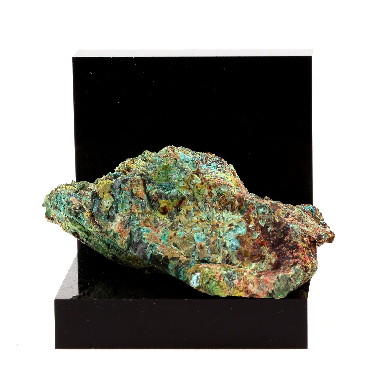Bournonite. 450.3 carats. La Mure, Isère, France