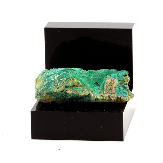 Bournonite. 80.8 carats. La Mure, Isère, France