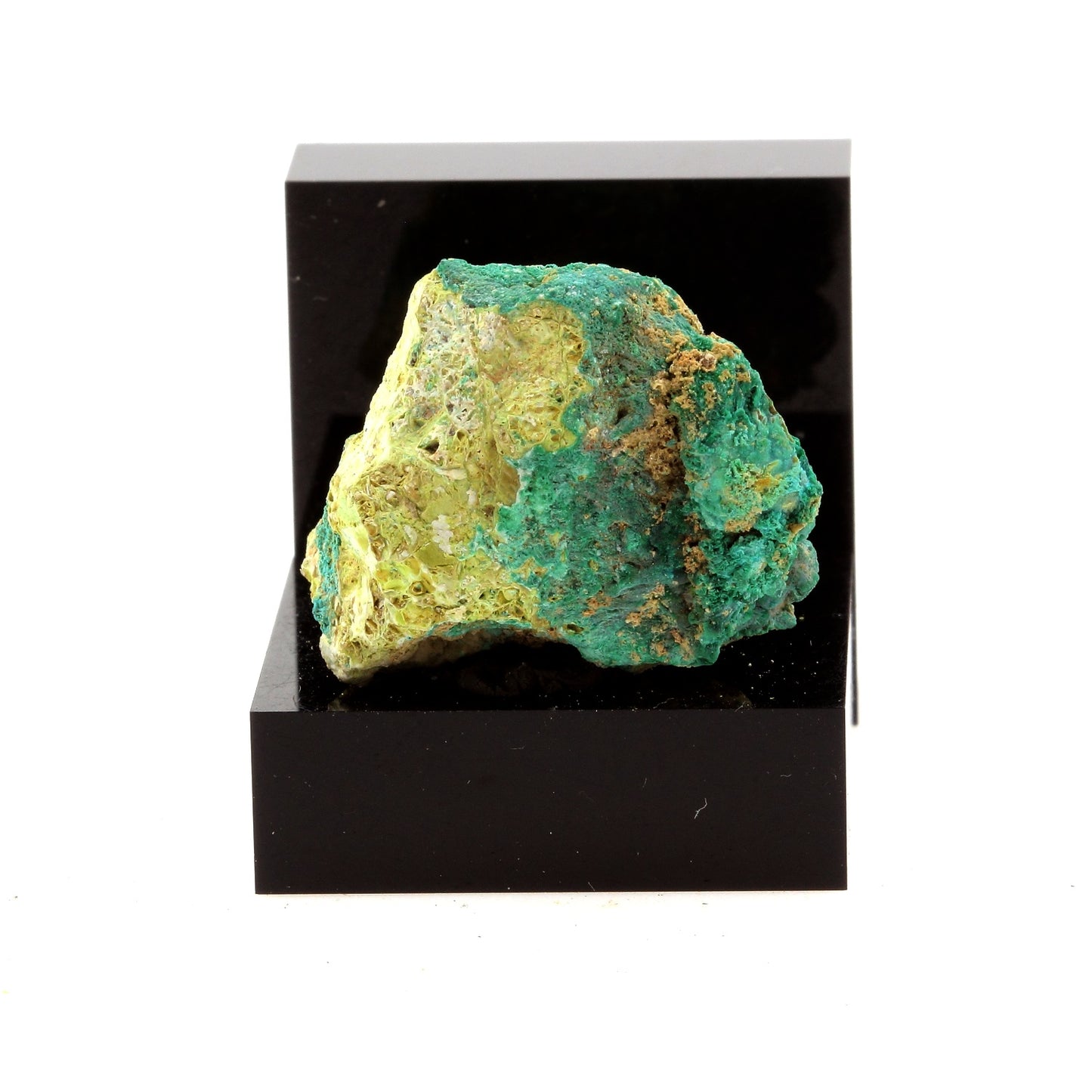 Bournonite. 111.7 carats. La Mure, Isère, France