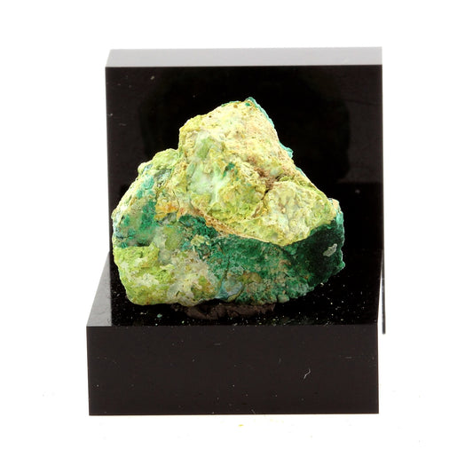 Bournonite. 66.9 carats. La Mure, Isère, France