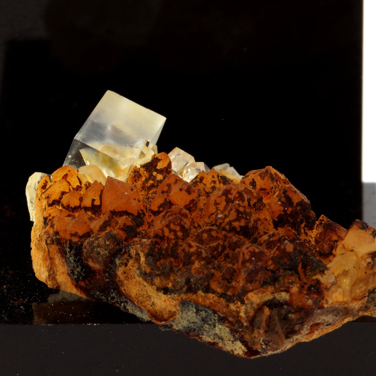 Fluorite + Quartz. 29.1 carats. Langeac, Haute-Loire, France