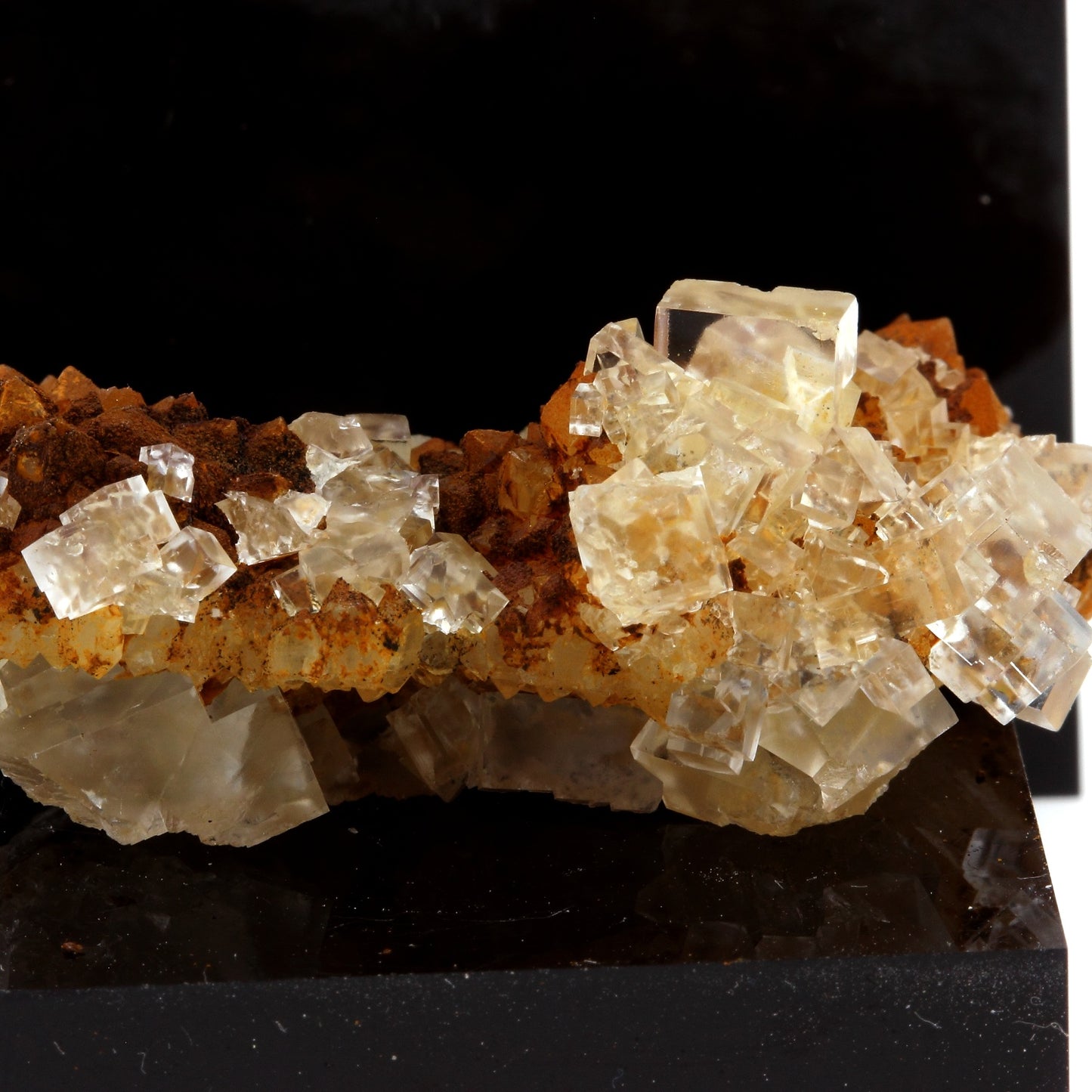 Fluorite + Quartz. 102.3 carats. Pratclaux, Langeac, Haute-Loire, France