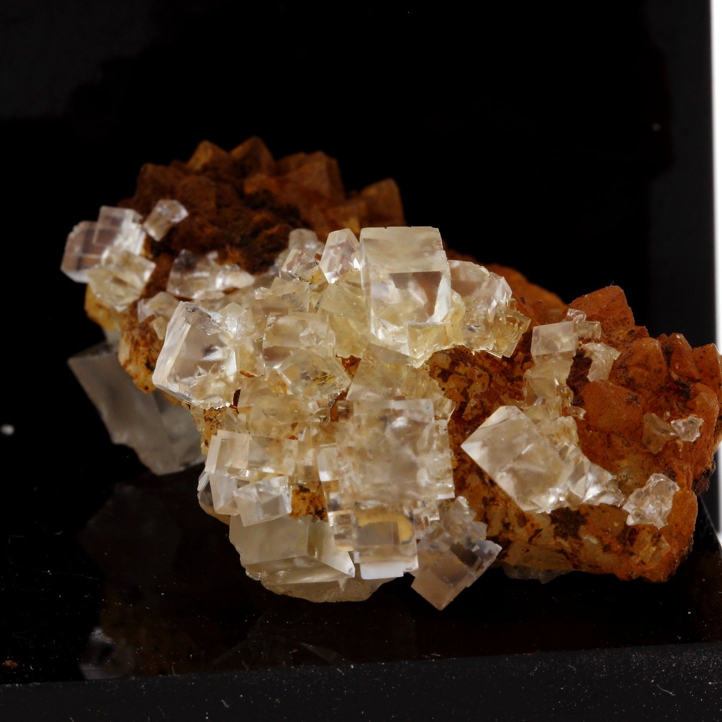 Fluorite + Quartz. 102.3 carats. Pratclaux, Langeac, Haute-Loire, France