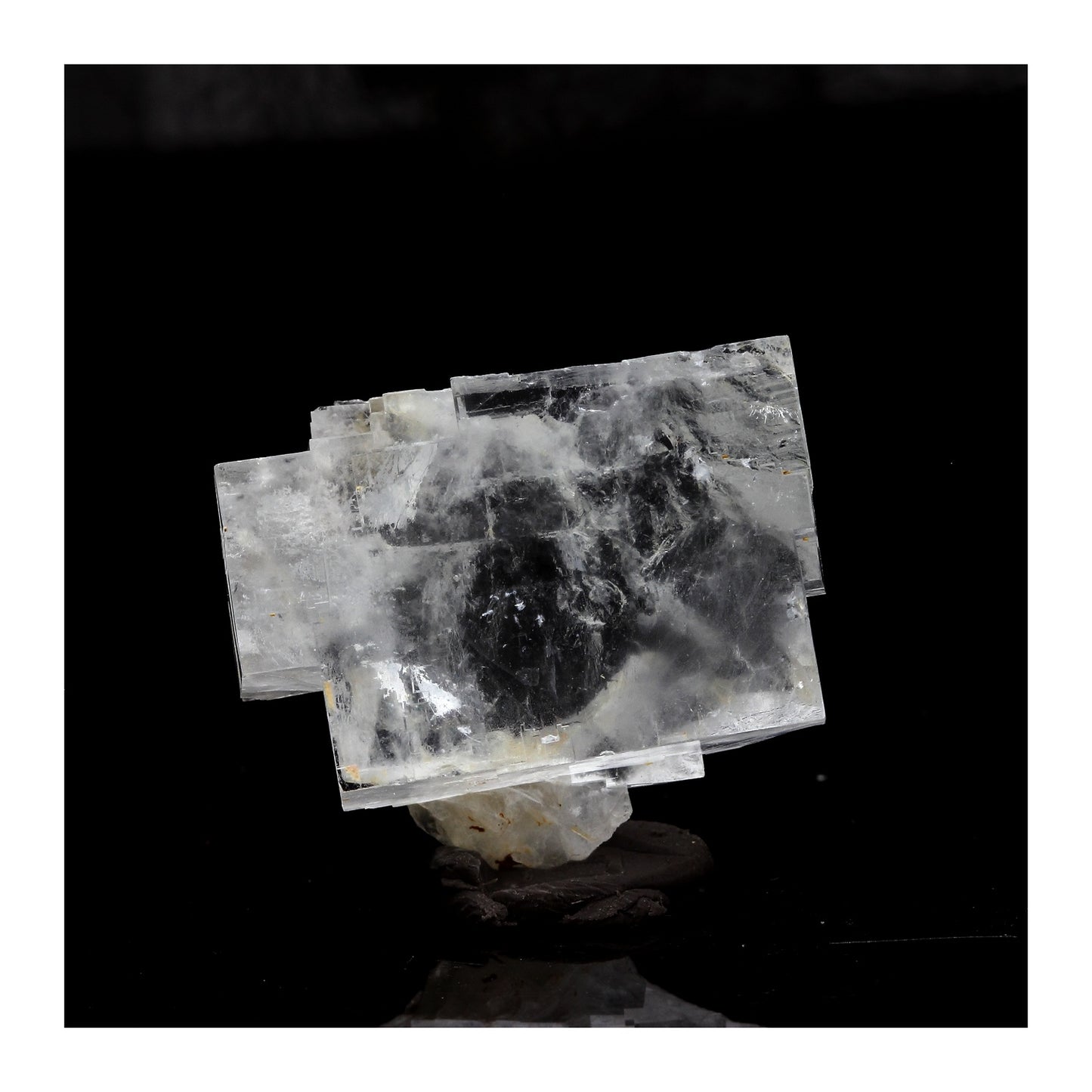 Fluorite. 64.8 carats. Langeac, Haute-Loire, France